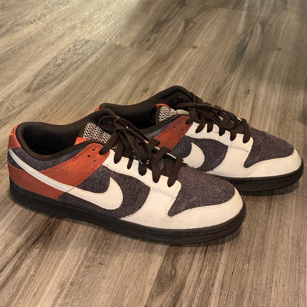 NIKE DUNK LOW RED PANDA